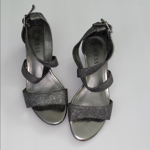 Shoes - Picture 2 of 6